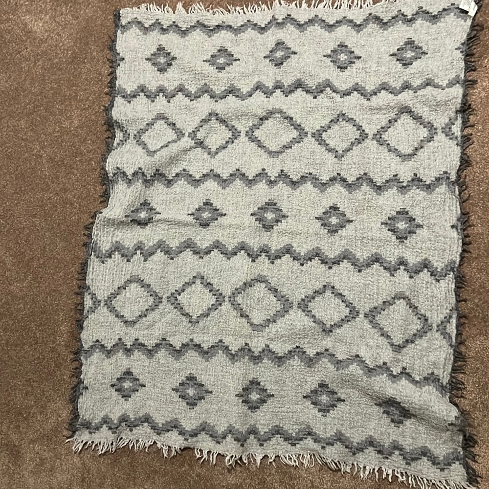 Aritizia Wilfred wool scarf